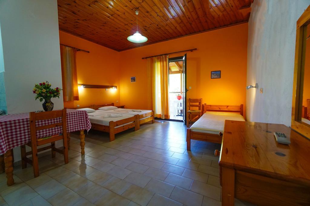 Aparthotel Albatross Marathókampos Zewnętrze zdjęcie
